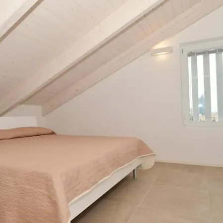 Attico 6 Posti Letto Zona Piazza Aurora 280m Dal Mare *