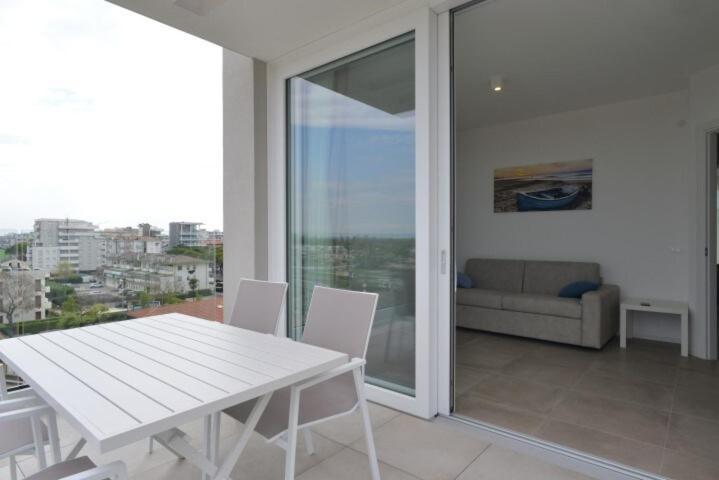 Attico 6 Posti Letto Zona Piazza Aurora 280m Dal Mare Apartment Lido di Jesolo
